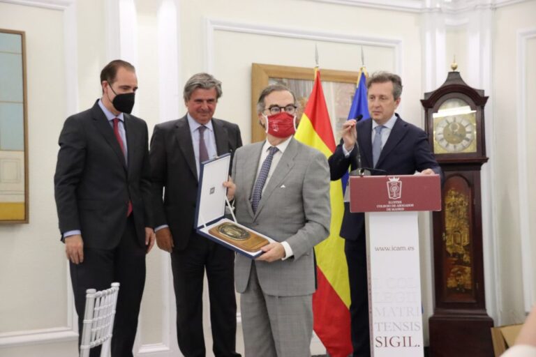 Entrega-placa-1-1024x683-1