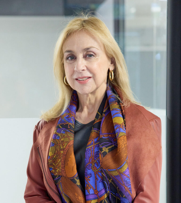 Angela (1)